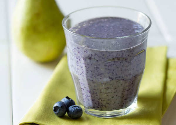 Pear, Oatmeal and Blueberry Breakfast Smoothie