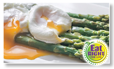 Grilled Asparagus with Poached Egg & Lemon-Cream Sauce